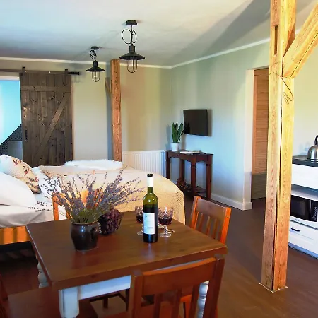 V Perine 招待所 特罗亚诺维采