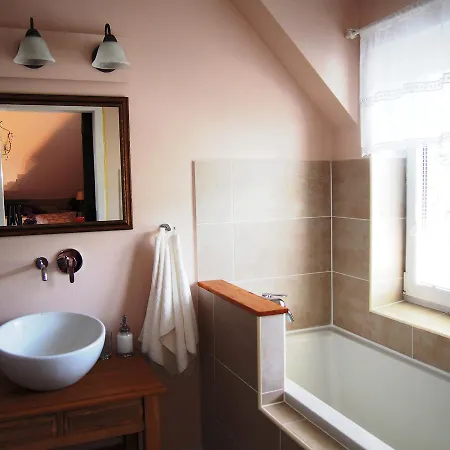 招待所 V Perine 3*