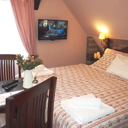 V Perine 特罗亚诺维采