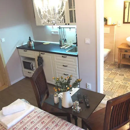 招待所 V Perine 特罗亚诺维采